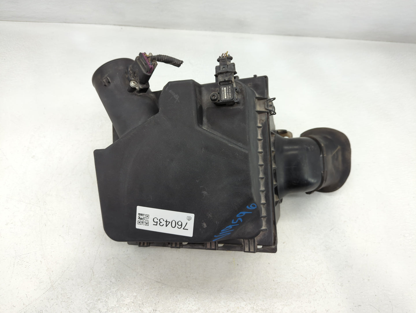 2010 Cadillac Srx Air Cleaner Intake-duct Hose Tube - Oemusedautoparts1.com