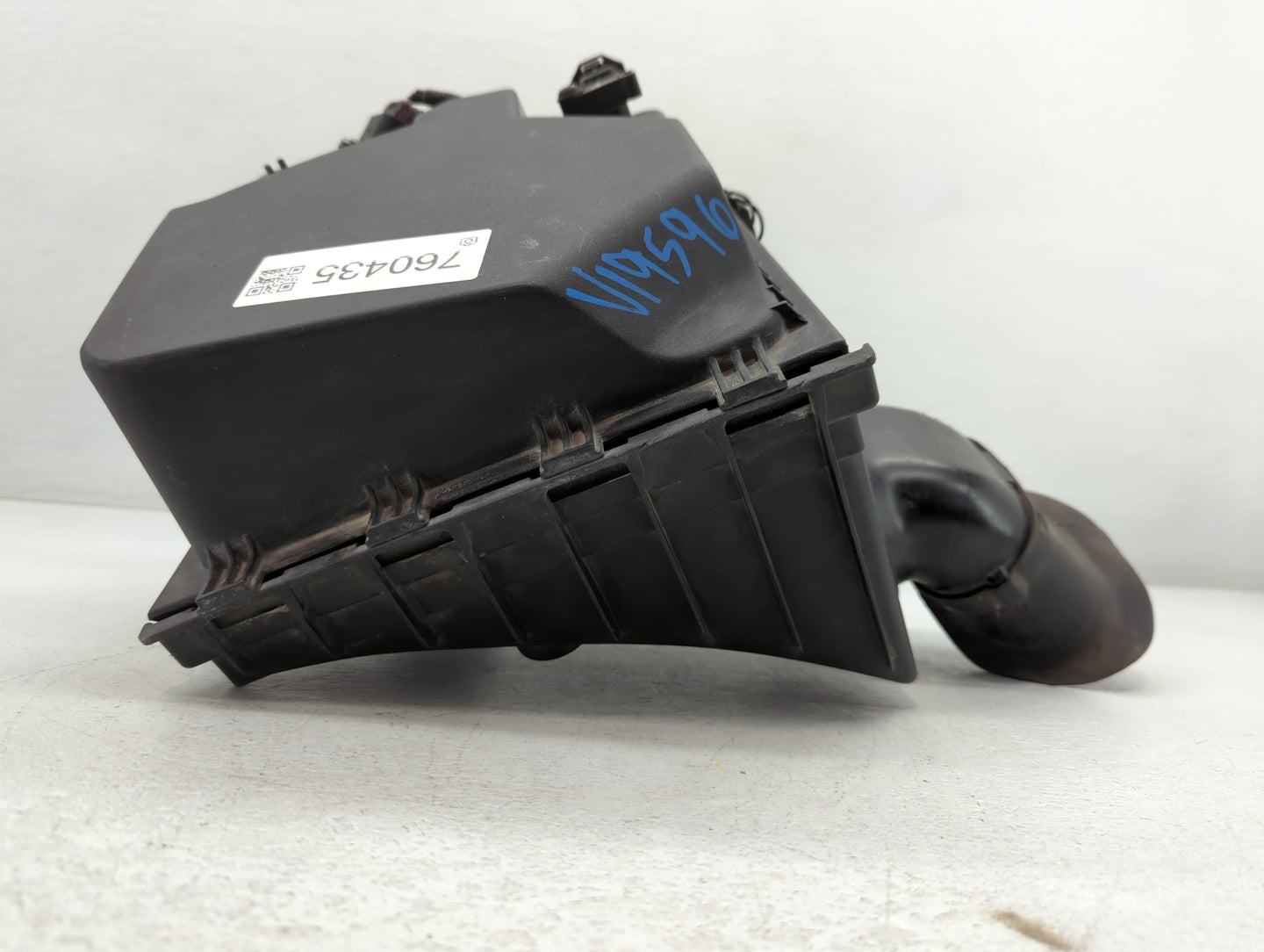 2010 Cadillac Srx Air Cleaner Intake-duct Hose Tube - Oemusedautoparts1.com
