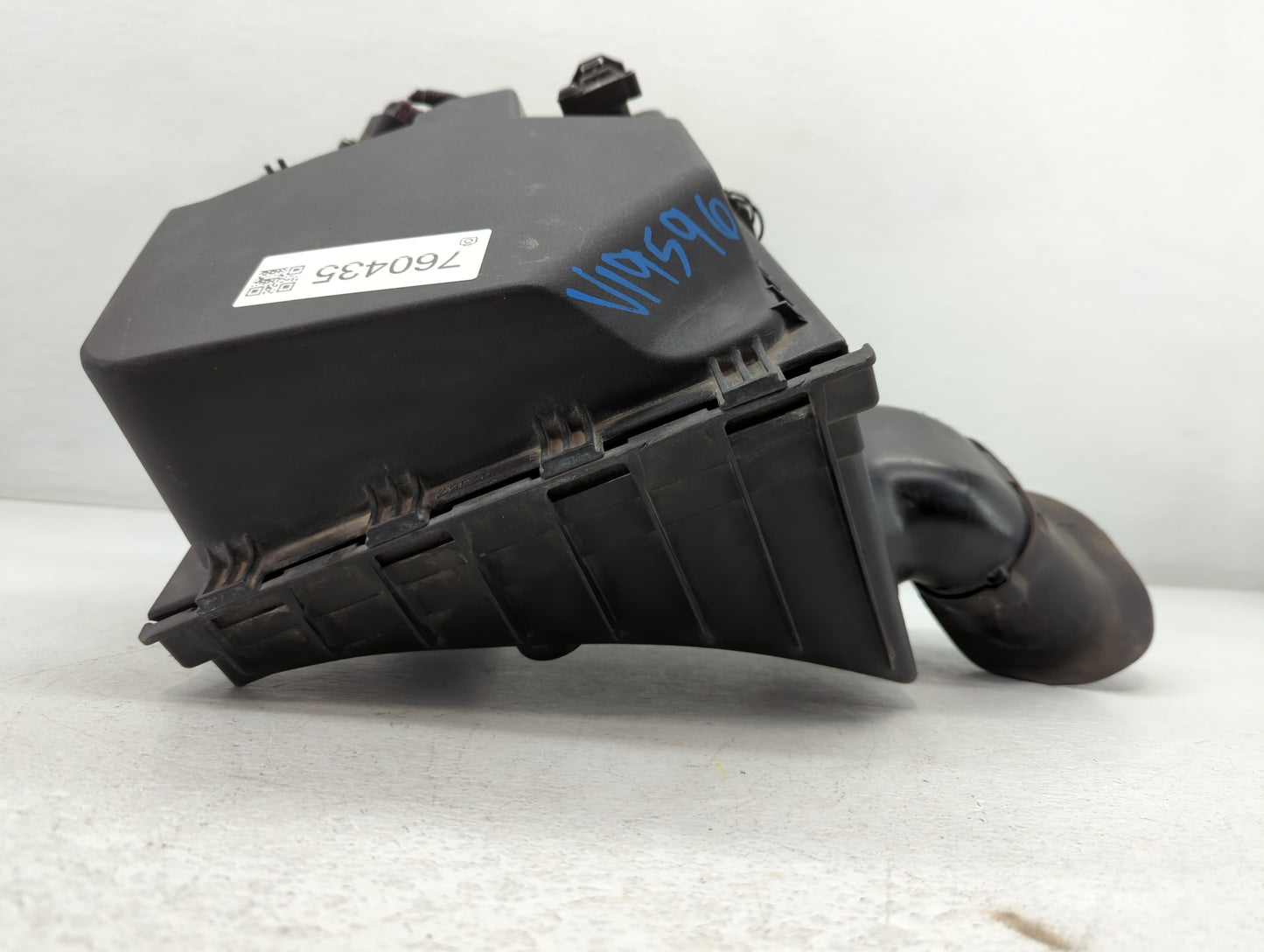2010 Cadillac Srx Air Cleaner Intake-duct Hose Tube - Oemusedautoparts1.com