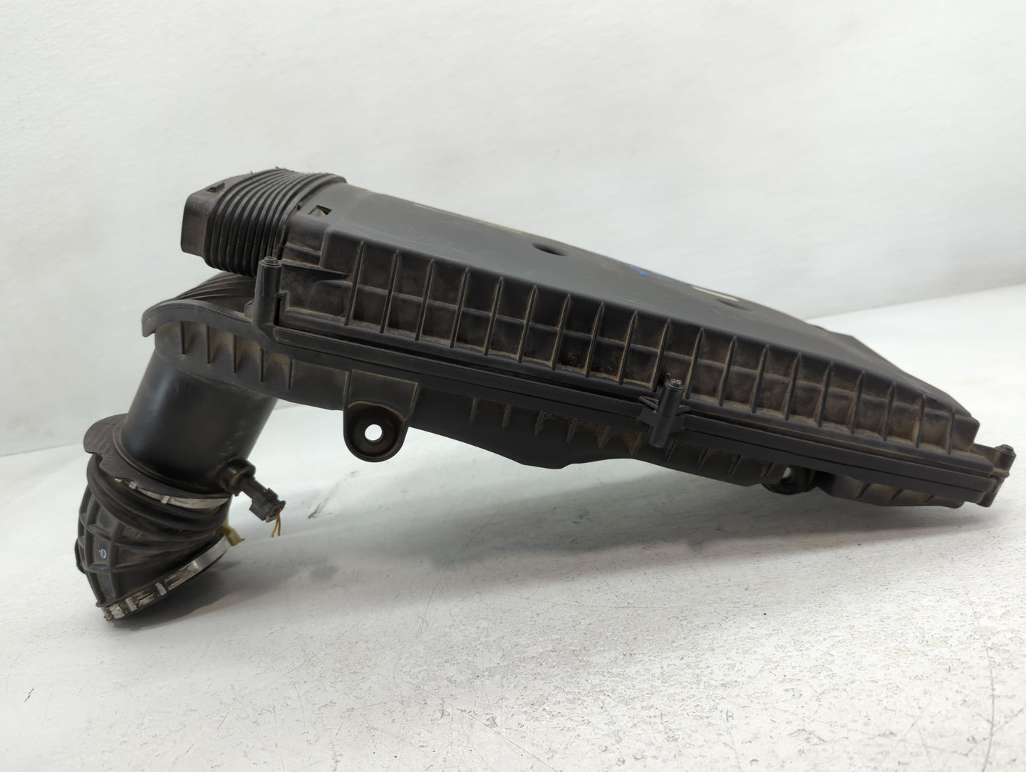 2012-2012 Mercedes-benz E350 Air Cleaner Intake-duct Hose Tube - Oemusedautoparts1.com