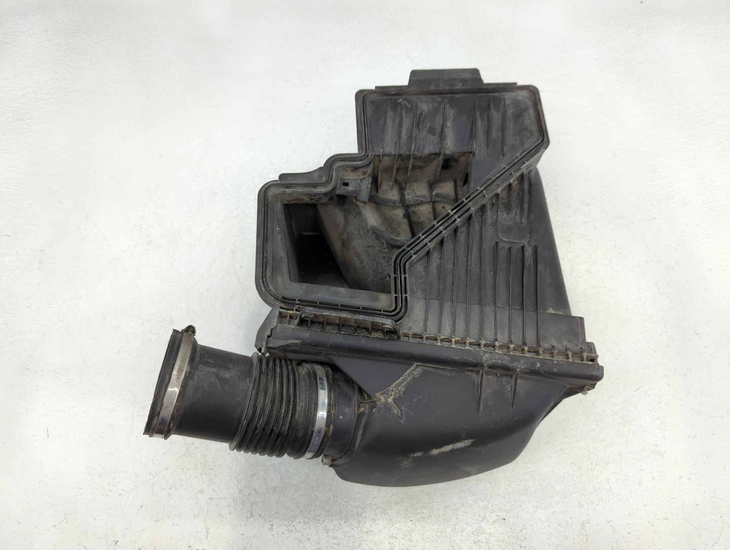 Bmw 750i Air Cleaner Intake-duct Hose Tube - Oemusedautoparts1.com