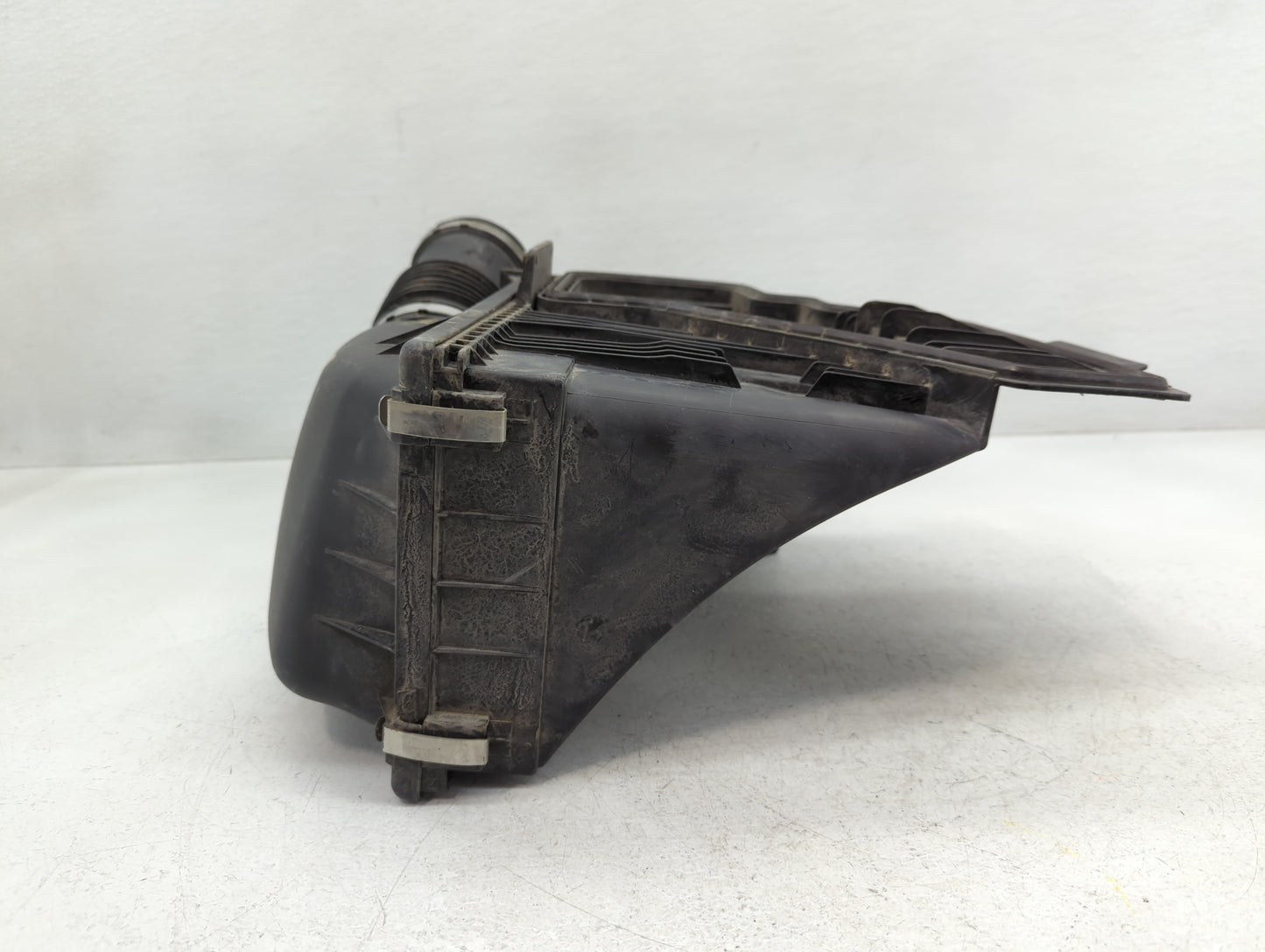 Bmw 750i Air Cleaner Intake-duct Hose Tube - Oemusedautoparts1.com