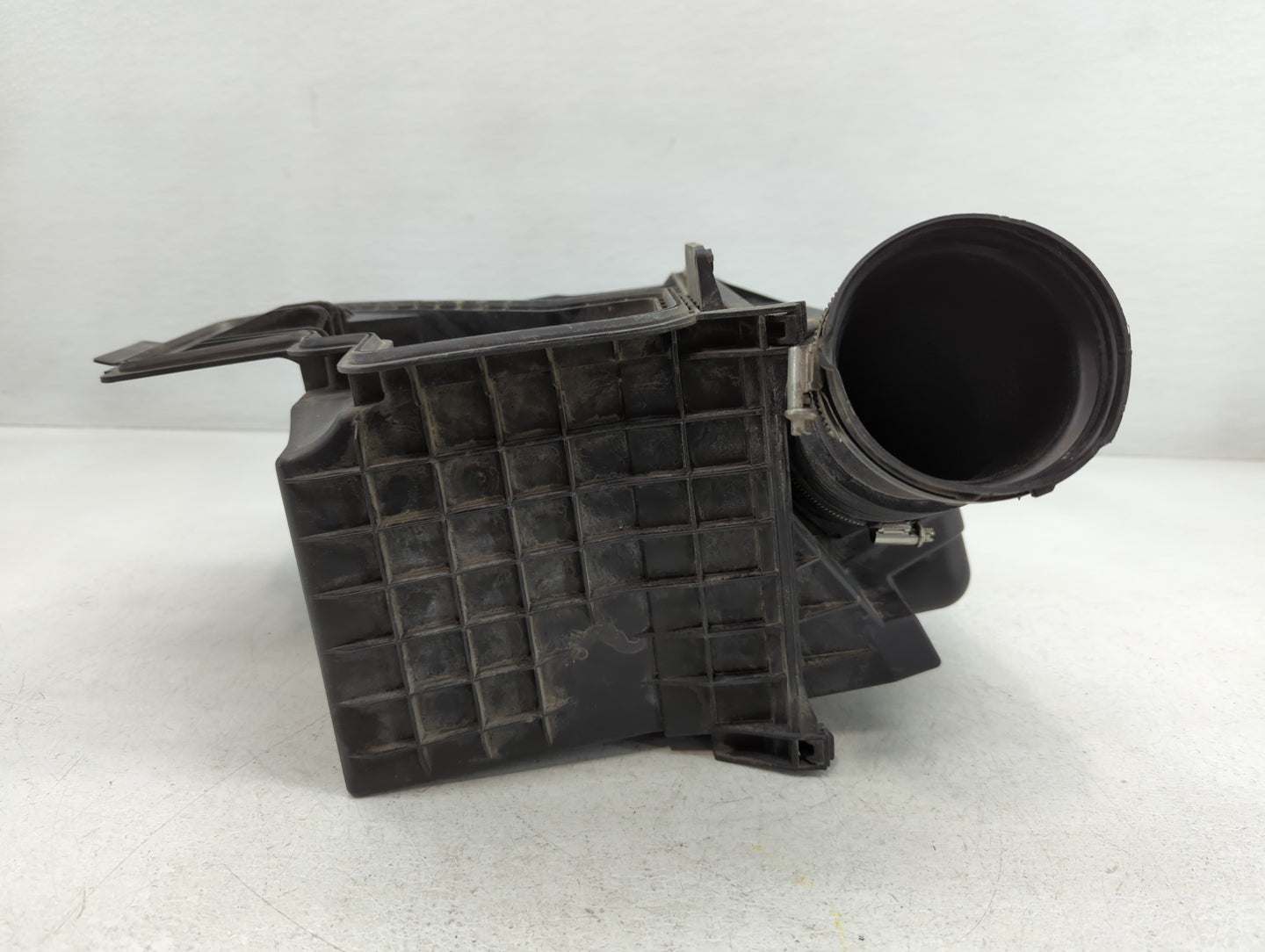 Bmw 750i Air Cleaner Intake-duct Hose Tube - Oemusedautoparts1.com