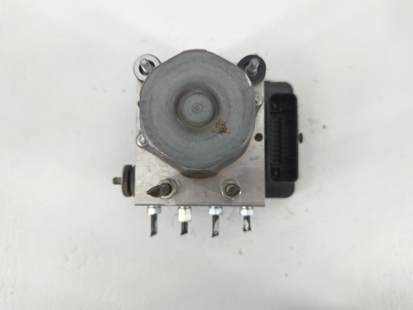 2019 Nissan Sentra ABS Pump Control Module Replacement P/N:269 886 47660 5UD0C Fits OEM Used Auto Parts - Oemusedautoparts1.com