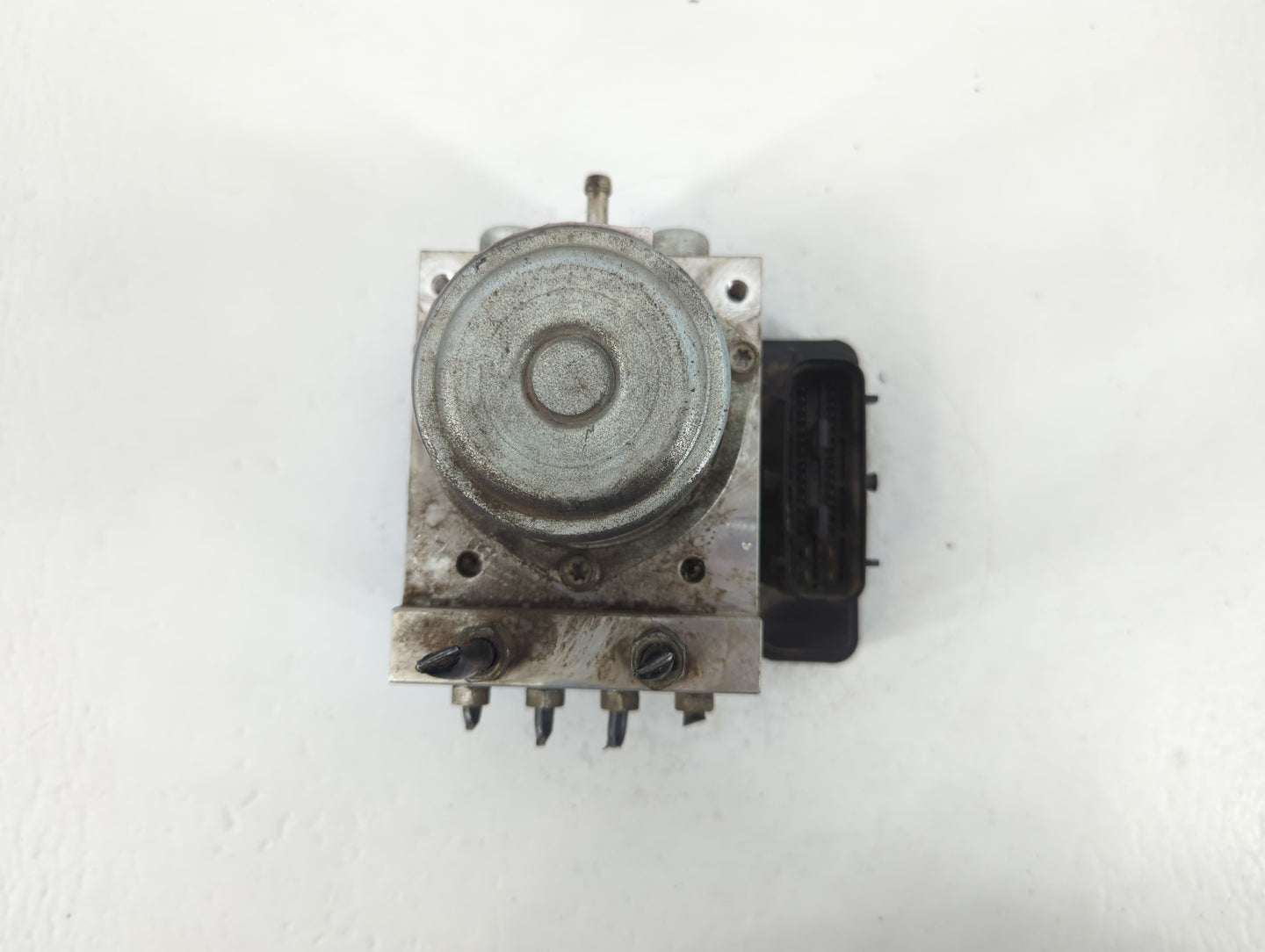 2008-2009 Nissan Rogue ABS Pump Control Module Replacement P/N:47660 JM01A 9612K009 Fits Fits 2008 2009 OEM Used Auto Parts - Oemusedautoparts1.com