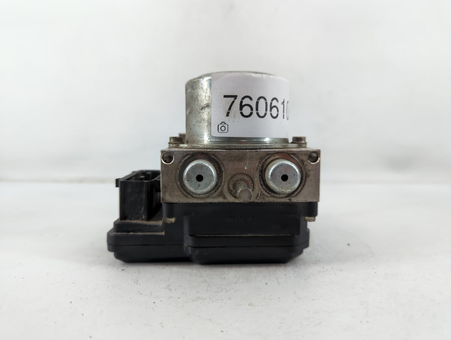 2008-2009 Nissan Rogue ABS Pump Control Module Replacement P/N:47660 JM01A 9612K009 Fits Fits 2008 2009 OEM Used Auto Parts - Oemusedautoparts1.com