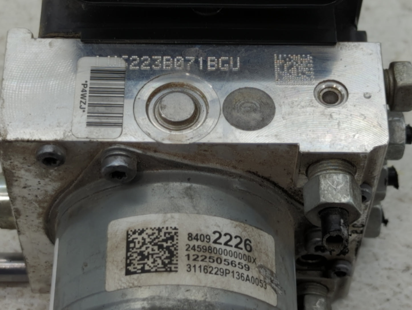 2017-2020 Chevrolet Impala ABS Pump Control Module Replacement P/N:84092226 223B071BGU Fits Fits 2017 2018 2019 2020 OEM Used Auto Parts - Oemusedautoparts1.com