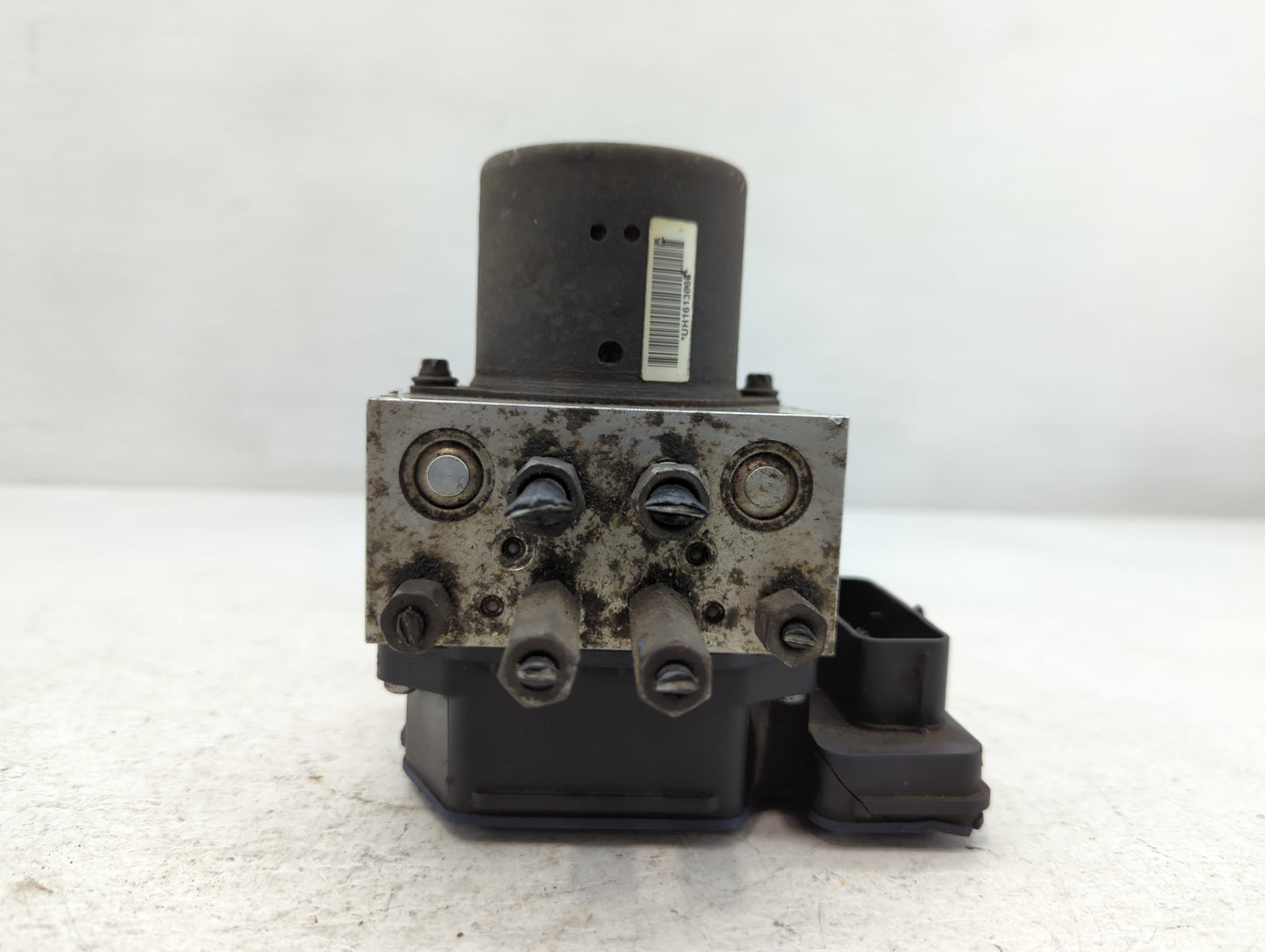 2013 Dodge Durango ABS Pump Control Module Replacement P/N:JY3189E113BBY Fits Fits 2014 OEM Used Auto Parts - Oemusedautoparts1.com