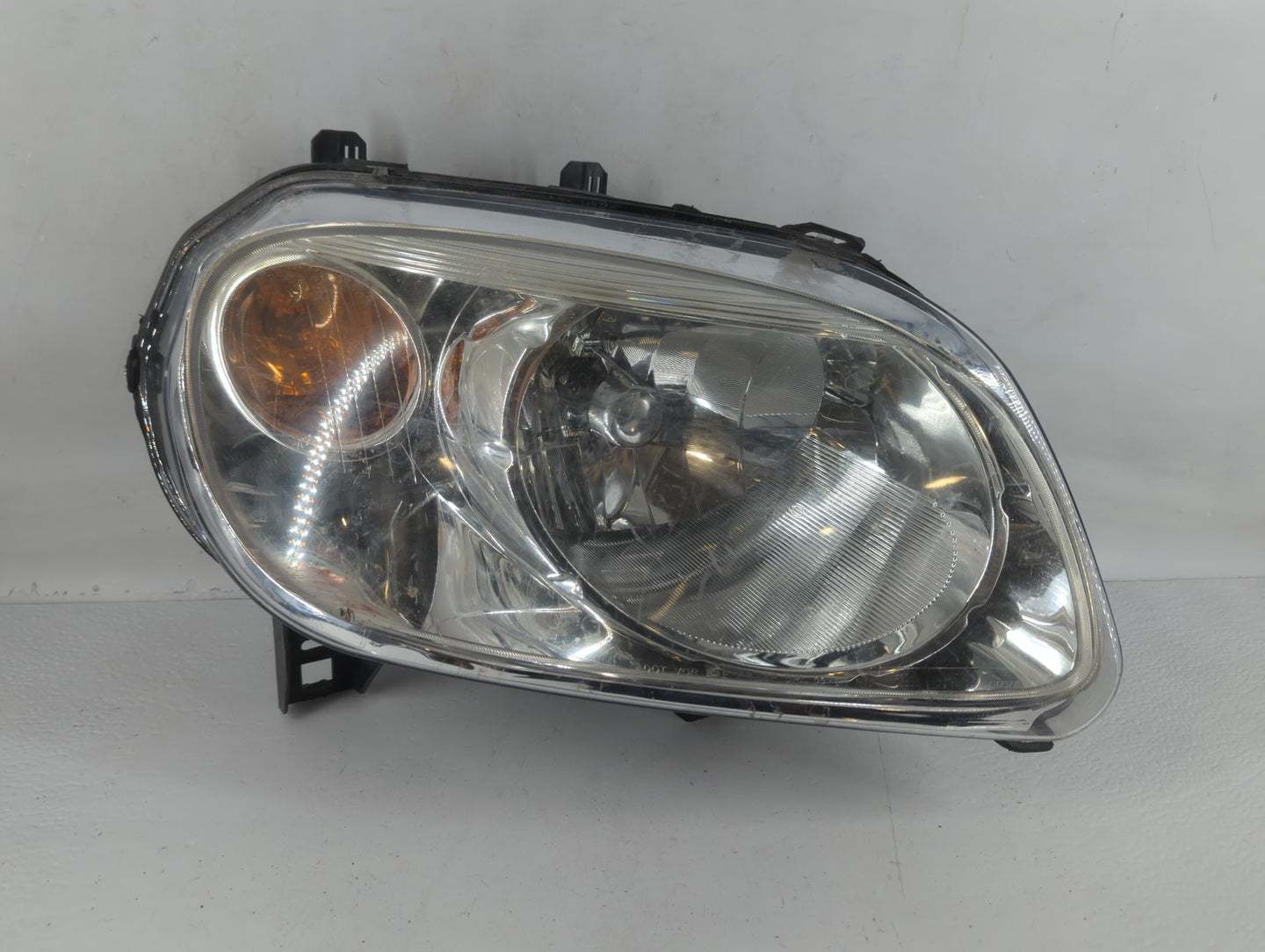 2006-2011 Chevrolet Hhr Passenger Right Oem Head Light Headlight Lamp - Oemusedautoparts1.com