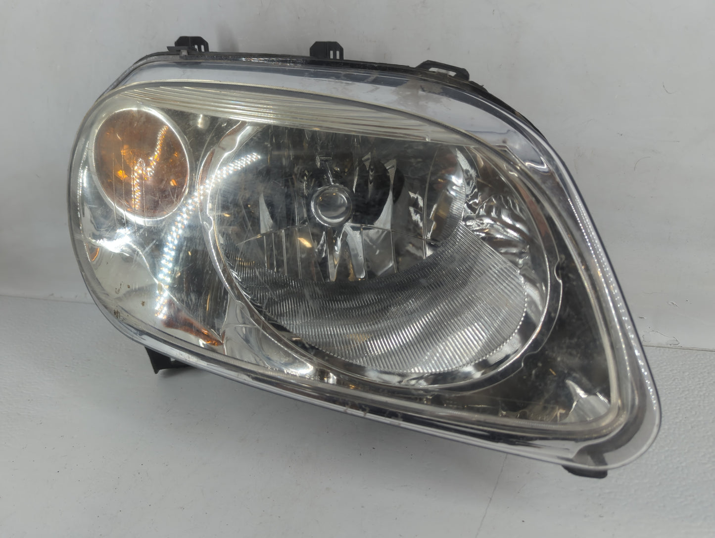 2006-2011 Chevrolet Hhr Passenger Right Oem Head Light Headlight Lamp - Oemusedautoparts1.com