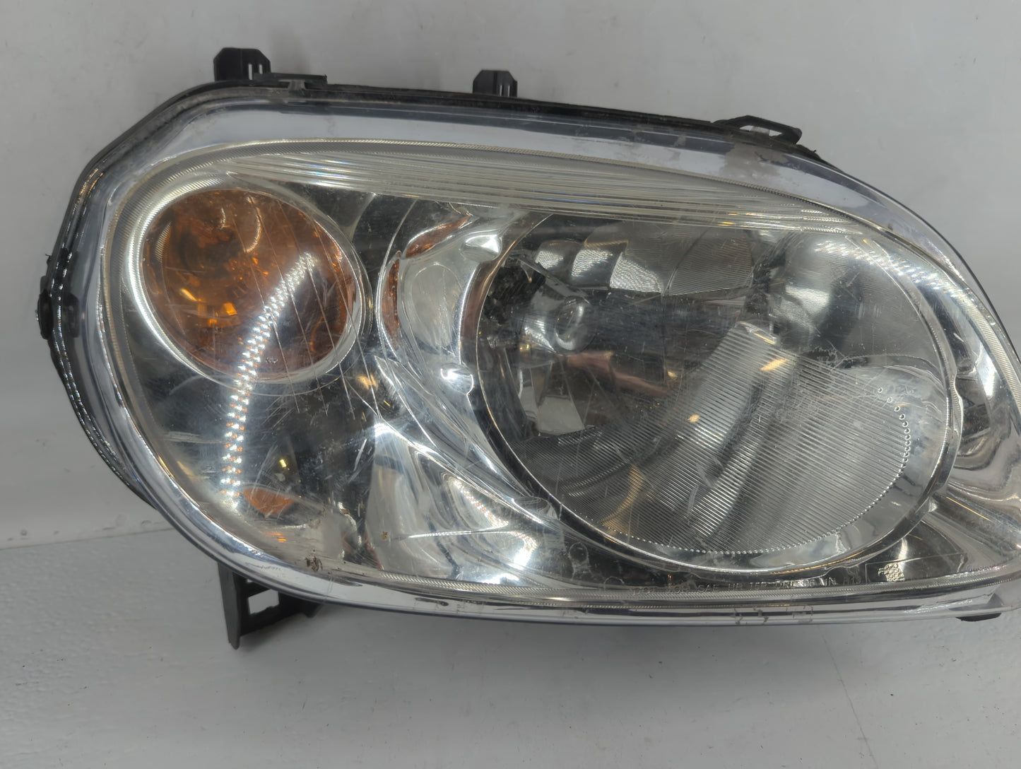 2006-2011 Chevrolet Hhr Passenger Right Oem Head Light Headlight Lamp - Oemusedautoparts1.com