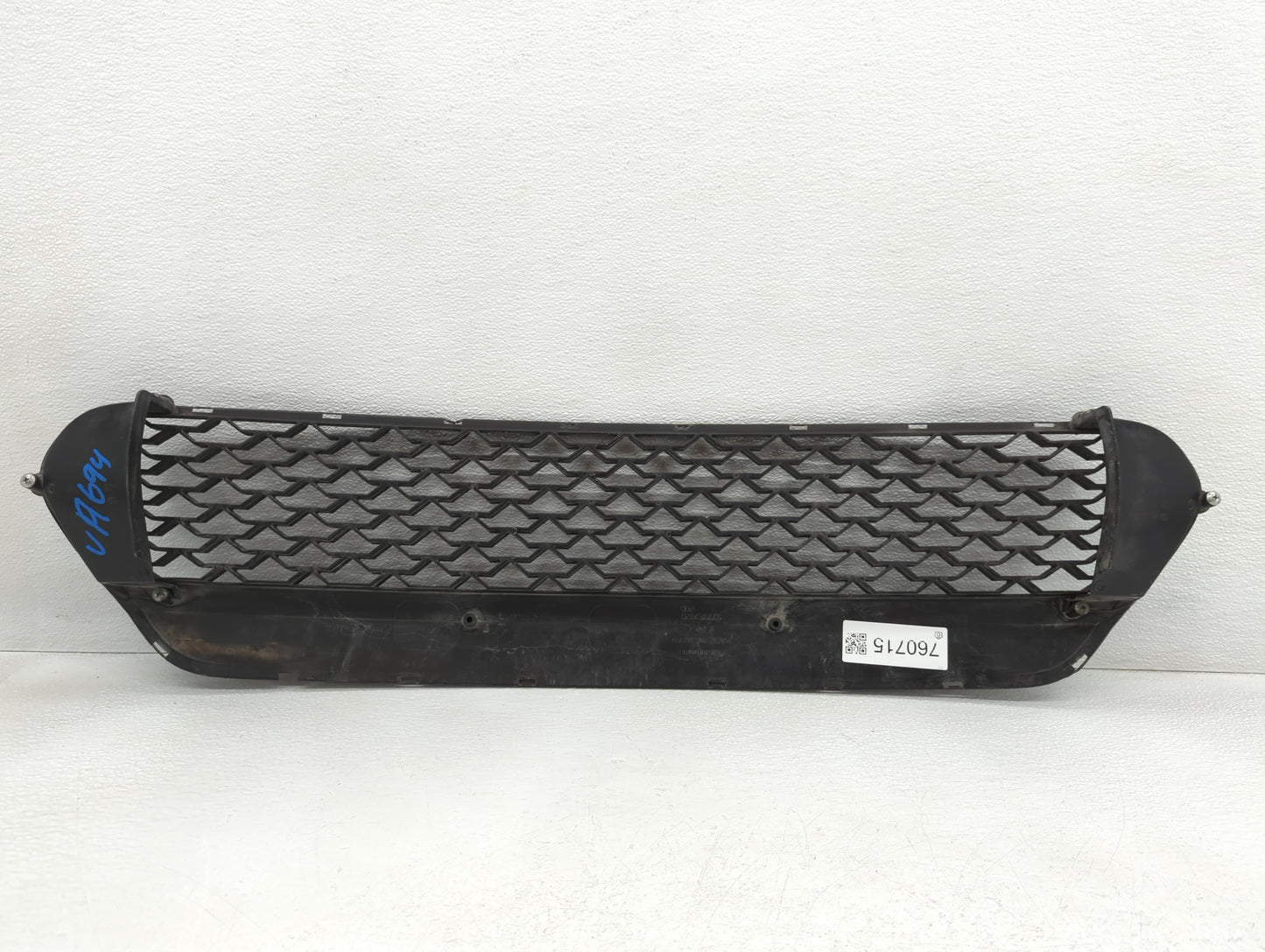 Front Grille Bumper Not Included - Oemusedautoparts1.com