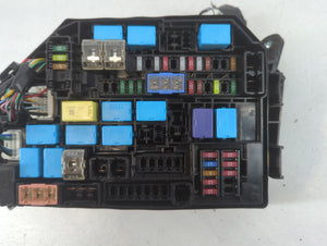 2019-2022 Toyota Corolla Fusebox Fuse Box Panel Relay Module P/N:82662-02K60 Fits Fits 2019 2020 2021 2022 OEM Used Auto Parts