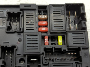 2017-2020 Nissan Rogue Fusebox Fuse Box Panel Relay Module P/N:2047130846 284B7 5NA0B Fits Fits 2017 2018 2019 2020 OEM Used Auto Parts