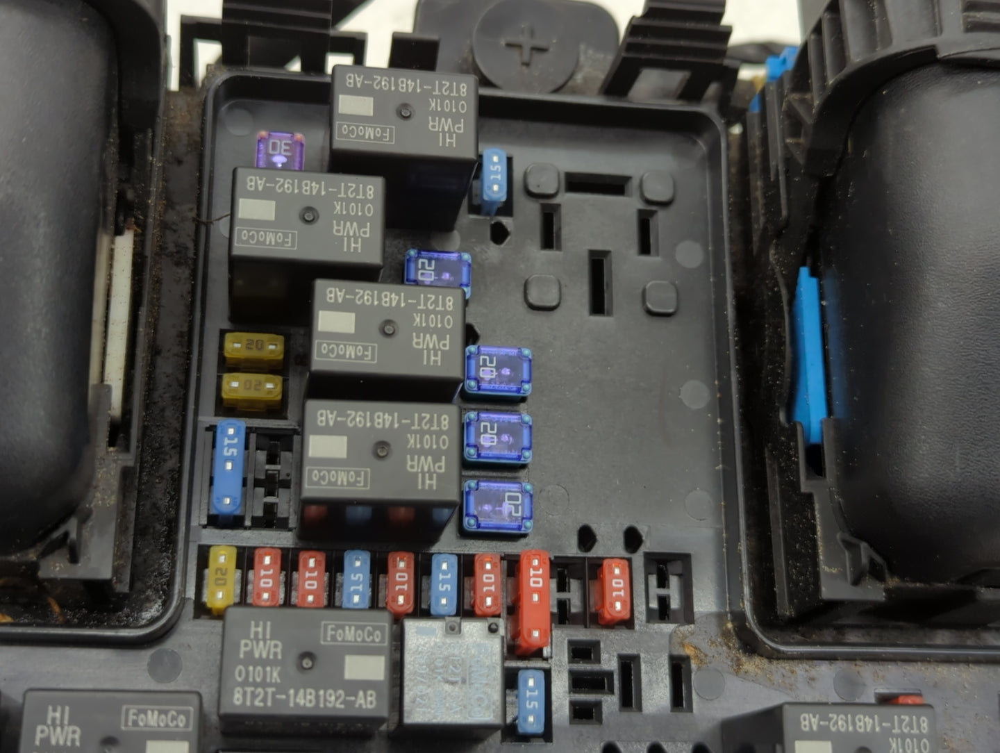 2018 Lincoln Mkx Fusebox Fuse Box Panel Relay Module P/N:PA66-GF14 Fits OEM Used Auto Parts - Oemusedautoparts1.com