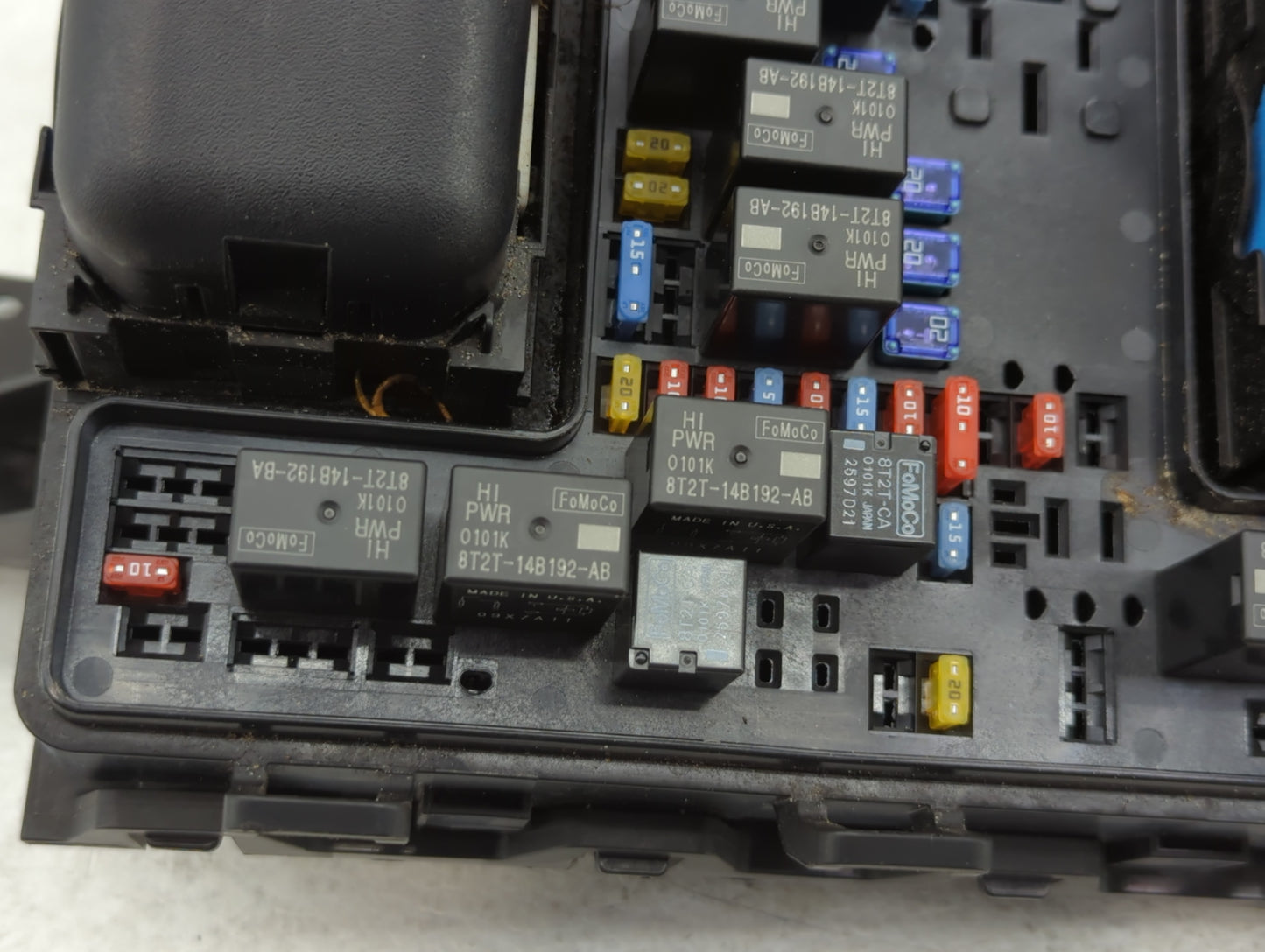 2018 Lincoln Mkx Fusebox Fuse Box Panel Relay Module P/N:PA66-GF14 Fits OEM Used Auto Parts - Oemusedautoparts1.com