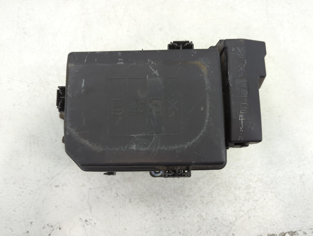 2018-2021 Gmc Terrain Fusebox Fuse Box Panel Relay Module P/N:84582317 Fits Fits 2018 2019 2020 2021 2022 OEM Used Auto Parts