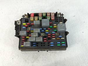 2003-2006 Chevrolet Tahoe Fusebox Fuse Box Panel Relay Module P/N:15201930-02 Fits Fits 2003 2004 2005 2006 OEM Used Auto Parts