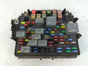 2003-2006 Chevrolet Tahoe Fusebox Fuse Box Panel Relay Module P/N:15201930-02 Fits Fits 2003 2004 2005 2006 OEM Used Auto Parts