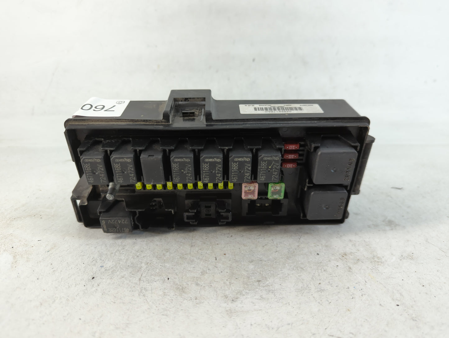 2004-2006 Dodge Durango Fusebox Fuse Box Panel Relay Module P/N:04692112AD Fits Fits 2004 2005 2006 OEM Used Auto Parts - Oemusedautoparts1.com
