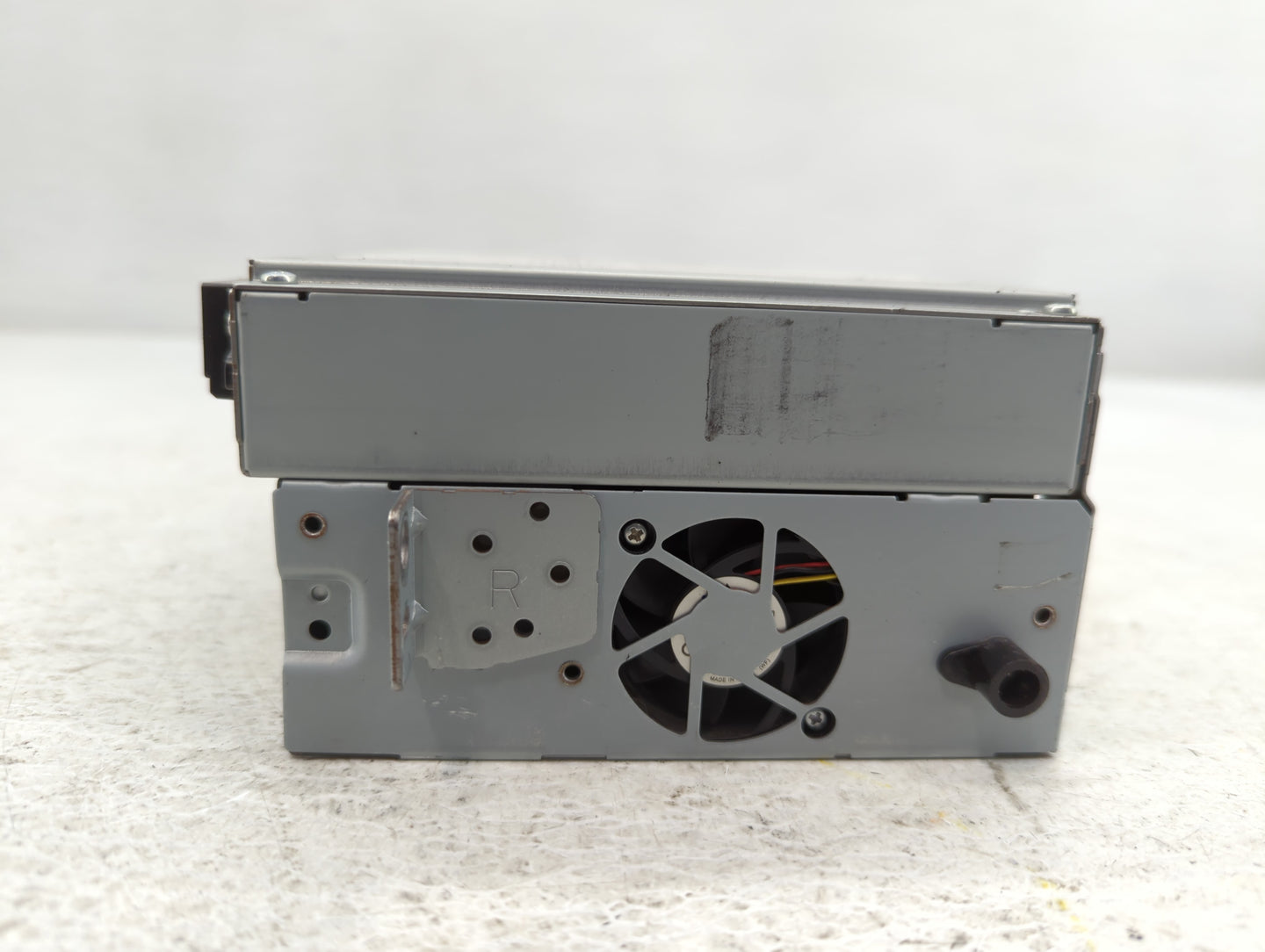 2012-2013 Jaguar Xf Radio AM FM Cd Player Receiver Replacement P/N:50645928 AA CF6N-18C815-JE Fits Fits 2012 2013 OEM Used Auto Parts - Oemusedautoparts1.com
