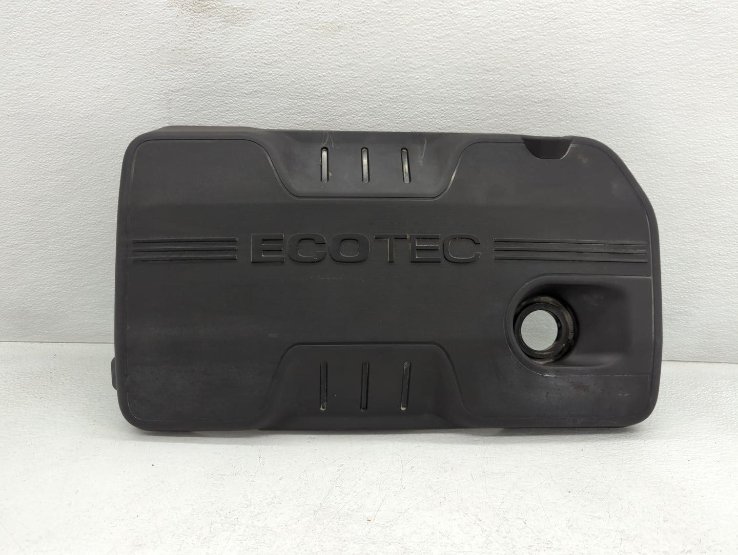 2011 Chevrolet Equinox Engine Cover - Oemusedautoparts1.com
