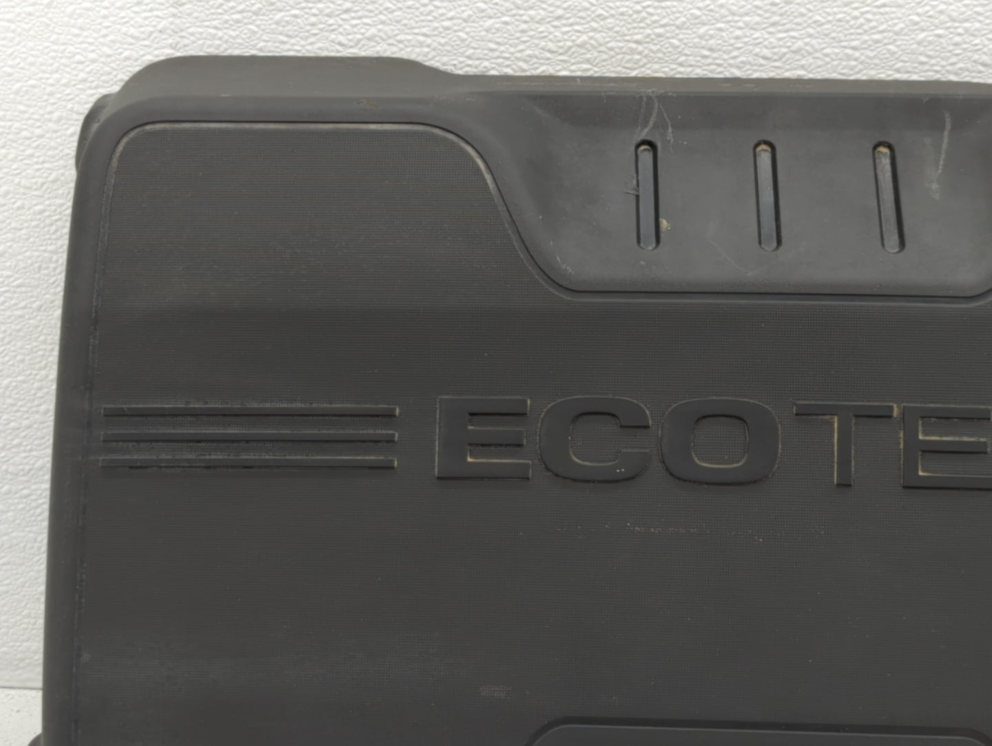 2011 Chevrolet Equinox Engine Cover - Oemusedautoparts1.com