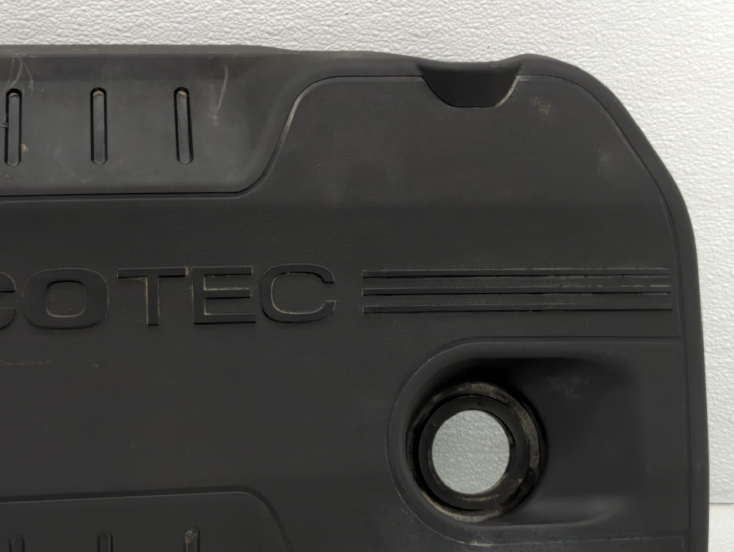 2011 Chevrolet Equinox Engine Cover - Oemusedautoparts1.com