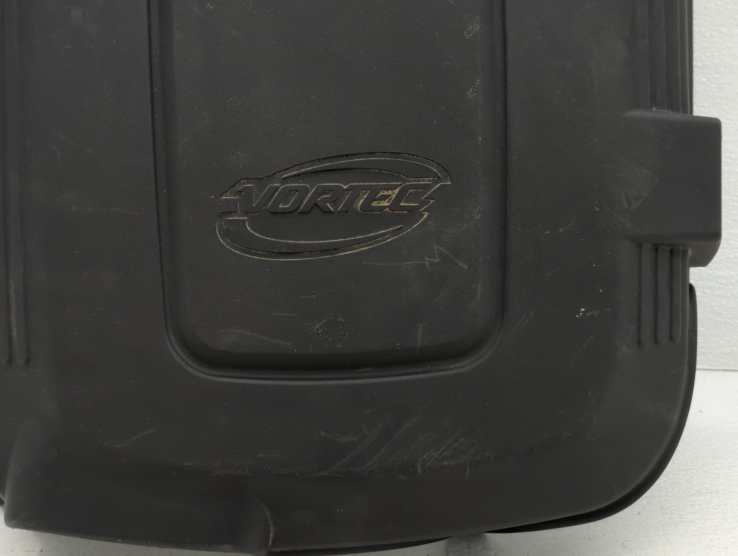 2009 Gmc Yukon Xl 1500 Engine Cover - Oemusedautoparts1.com