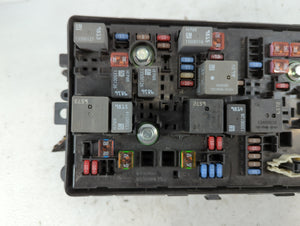 2016-2019 Chevrolet Impala Fusebox Fuse Box Panel Relay Module P/N:9787U 84080463_01 Fits Fits 2016 2017 2018 2019 OEM Used Auto Parts