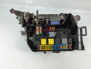 2017-2019 Infiniti Qx30 Fusebox Fuse Box Panel Relay Module P/N:A 246 540 01 82 Fits Fits 2017 2018 2019 OEM Used Auto Parts