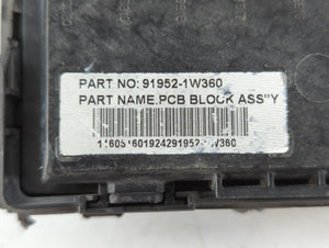 2016-2017 Kia Rio Fusebox Fuse Box Panel Relay Module P/N:91952-1W360 Fits Fits 2016 2017 OEM Used Auto Parts