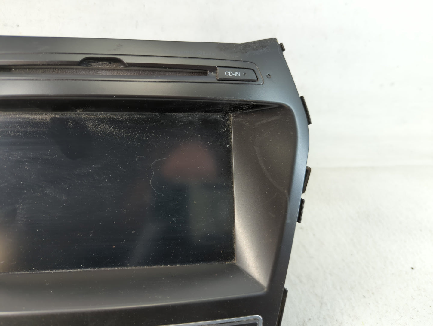 2017-2018 Hyundai Santa Fe Radio AM FM Cd Player Receiver Replacement P/N:96160-B8000NN5 Fits Fits 2017 2018 OEM Used Auto Parts - Oemusedautoparts1.com