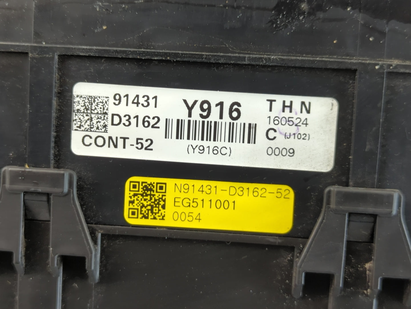 2016-2018 Hyundai Tucson Fusebox Fuse Box Panel Relay Module P/N:N91431-D3162-52 91431 D3162 Fits Fits 2016 2017 2018 OEM Used Auto Parts - Oemusedautoparts1.com