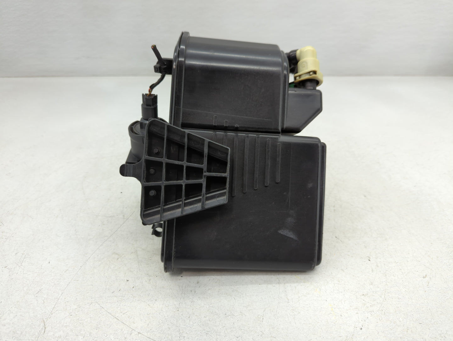 2018 Infiniti Qx30 Fuel Vapor Charcoal Canister - Oemusedautoparts1.com