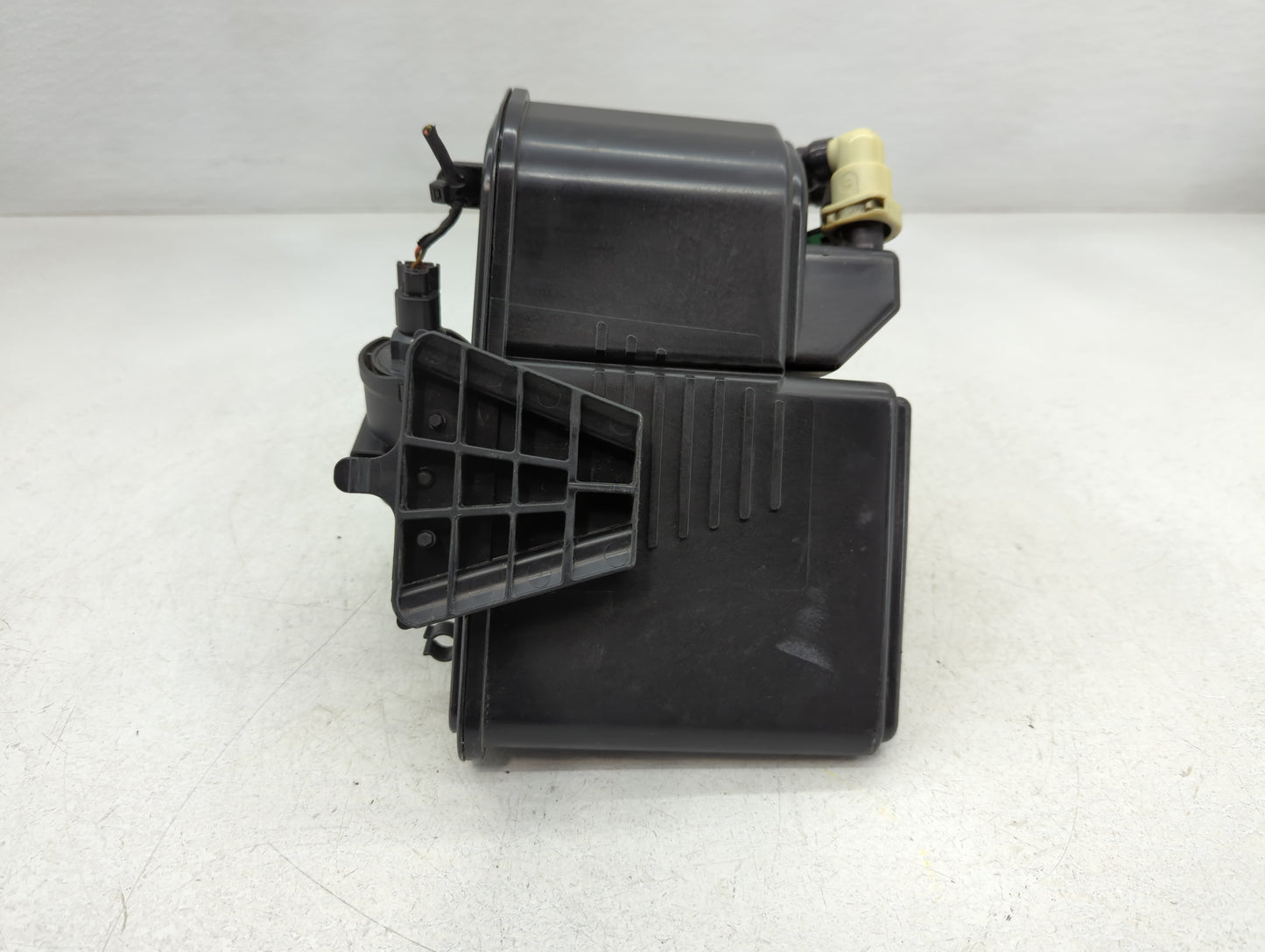 2018 Infiniti Qx30 Fuel Vapor Charcoal Canister - Oemusedautoparts1.com