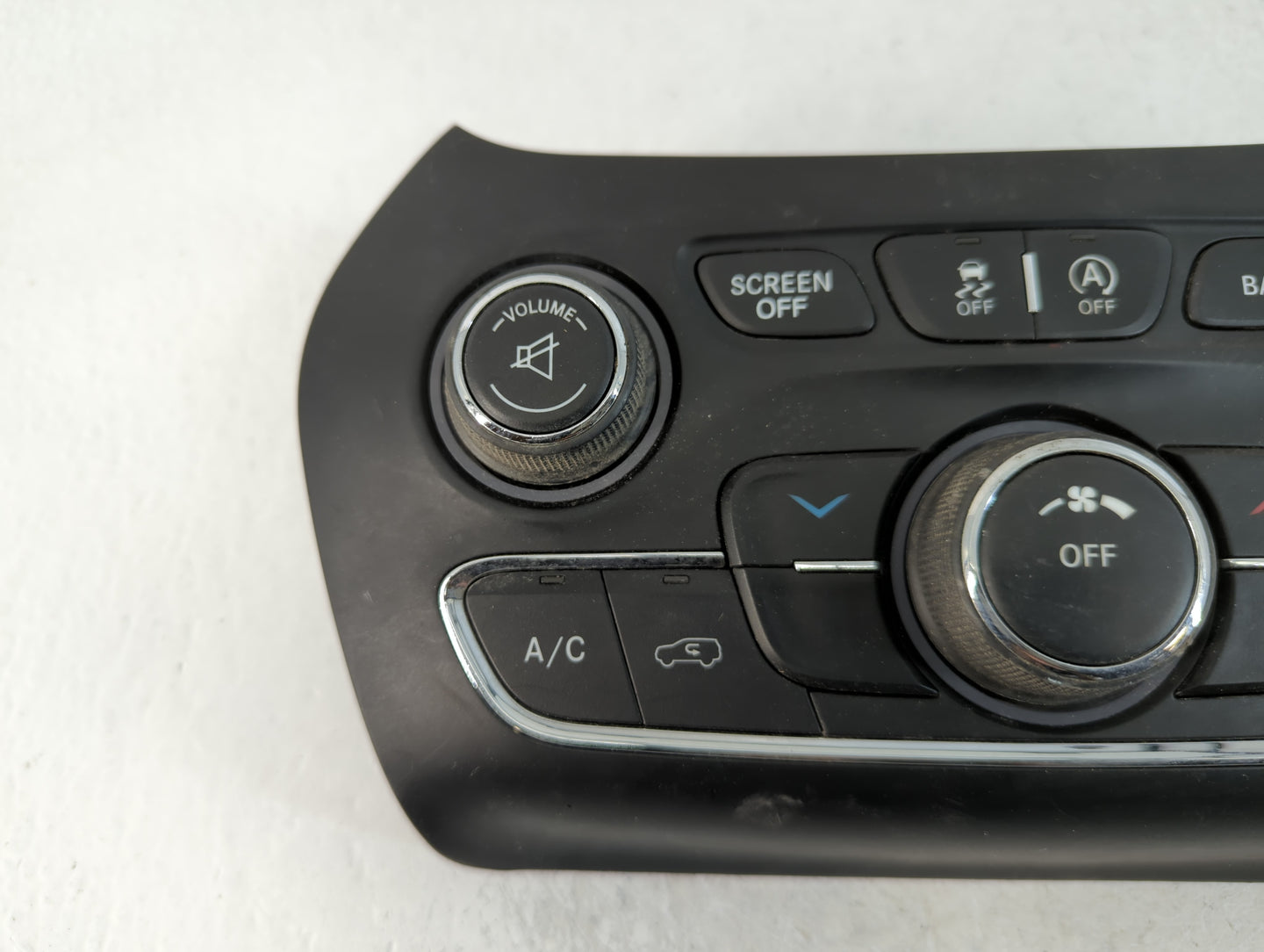 2015-2018 Jeep Cherokee Climate Control Module Temperature AC/Heater Replacement P/N:16625101 68293523AC Fits OEM Used Auto Parts - Oemusedautoparts1.com