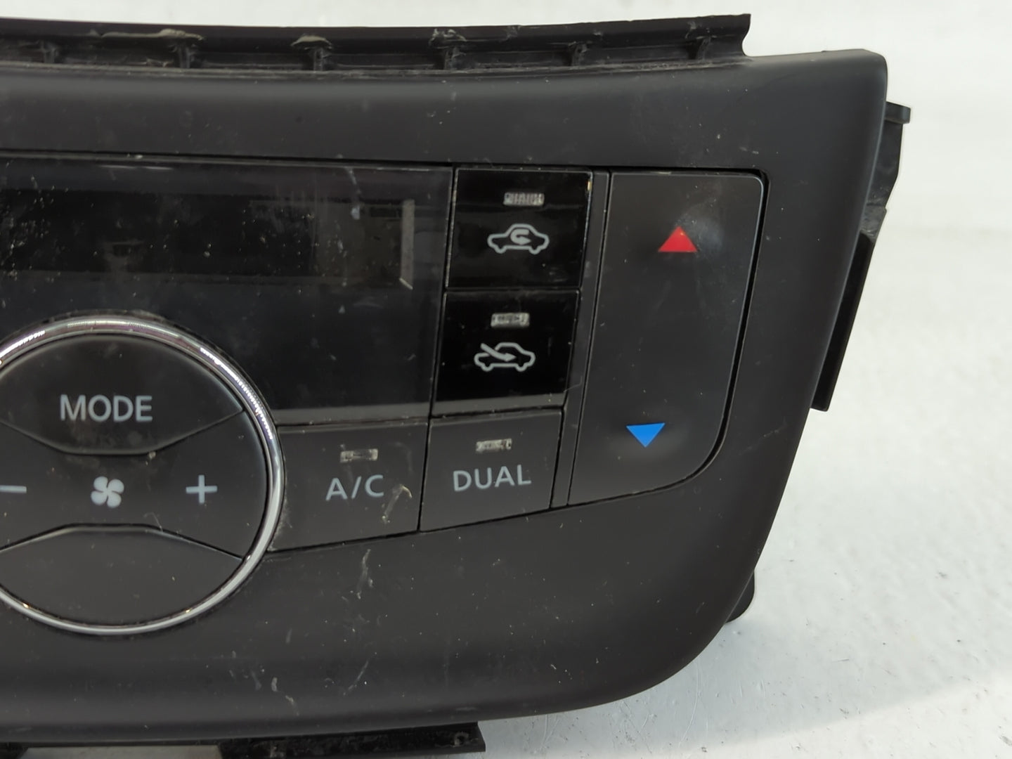 2017-2019 Nissan Sentra Climate Control Module Temperature AC/Heater Replacement P/N:VPAASH-18C612-ABA 27500 4AT4A Fits OEM Used Auto Parts - Oemusedautoparts1.com