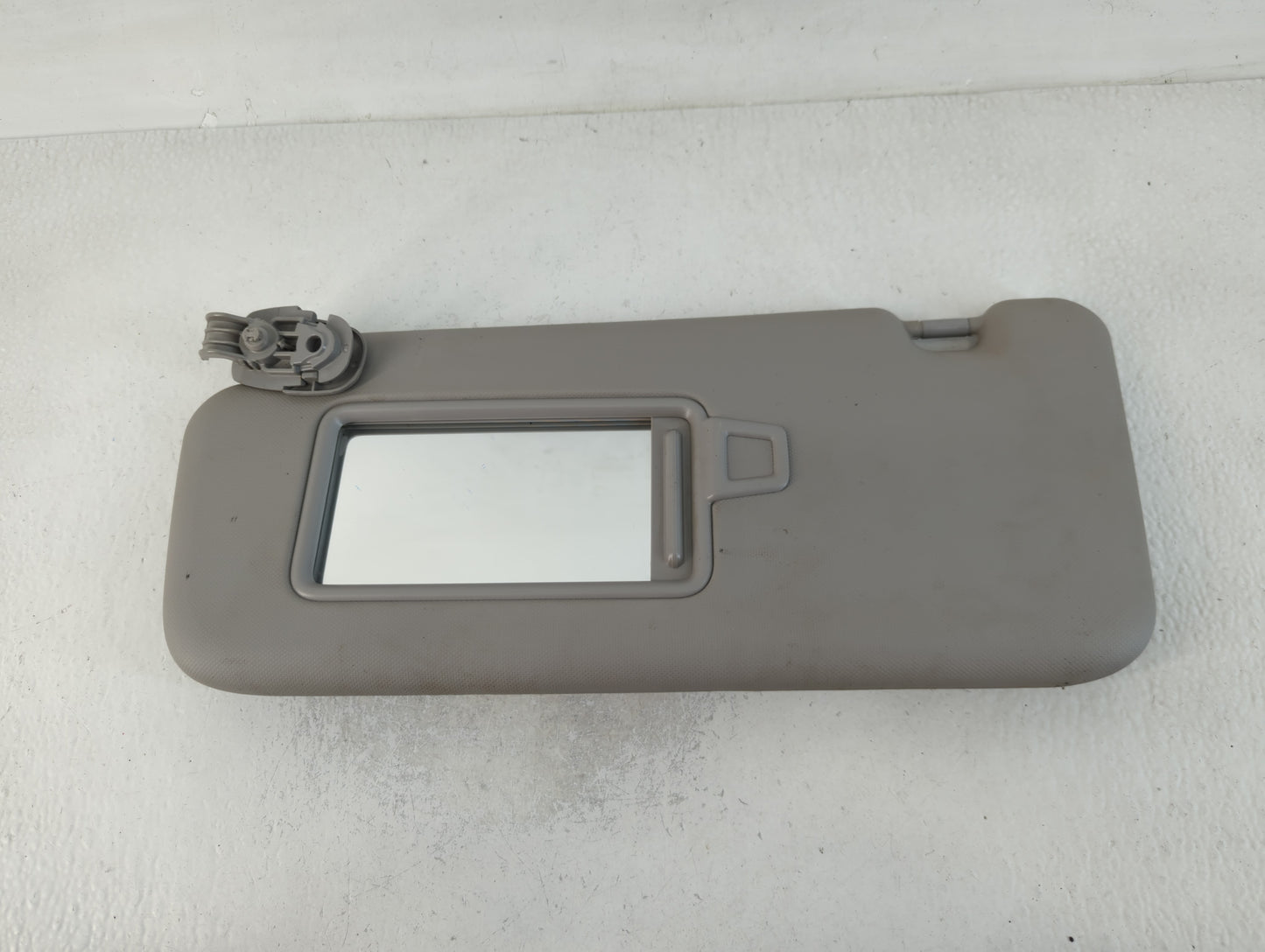 2018-2021 Hyundai Kona Sun Visor Shade Replacement Driver Left Mirror Fits Fits 2018 2019 2020 2021 OEM Used Auto Parts - Oemusedautoparts1.com