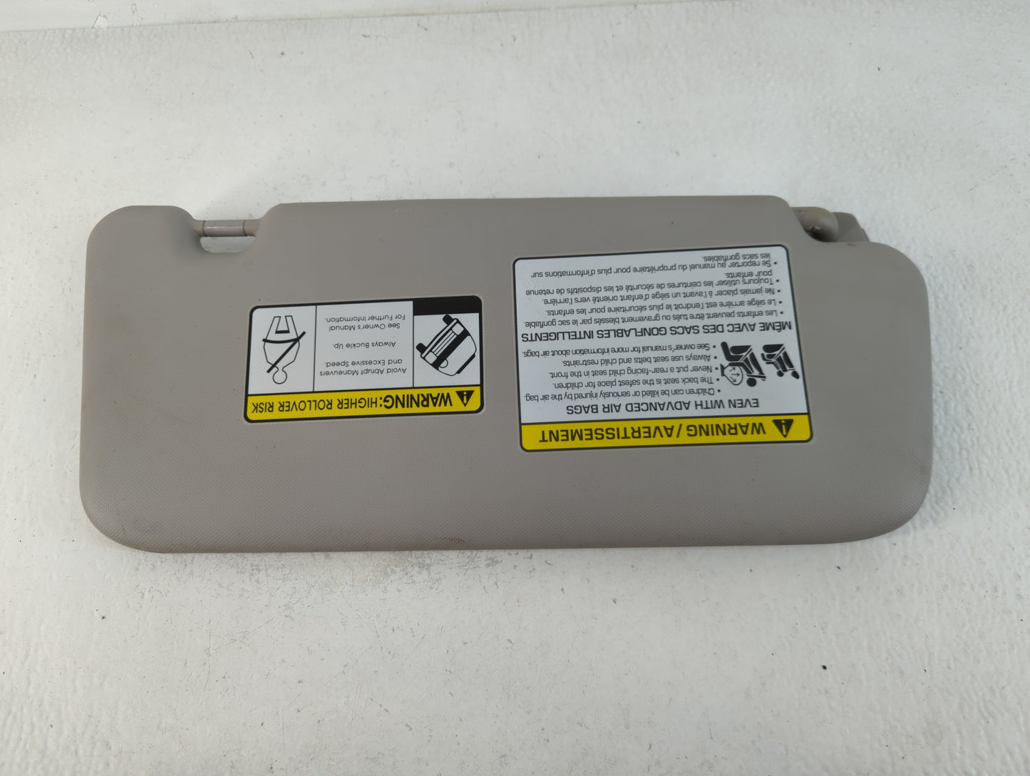 2018-2021 Hyundai Kona Sun Visor Shade Replacement Driver Left Mirror Fits Fits 2018 2019 2020 2021 OEM Used Auto Parts - Oemusedautoparts1.com