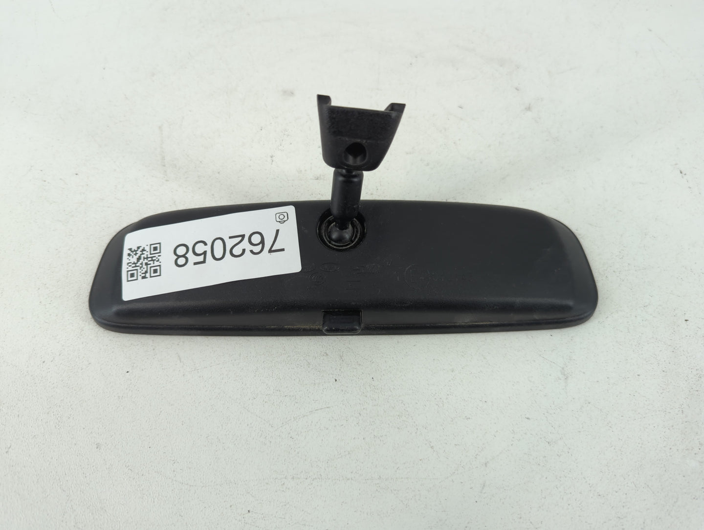 2010-2017 Kia Rio Interior Rear View Mirror Replacement OEM P/N:E4012143 Fits OEM Used Auto Parts - Oemusedautoparts1.com