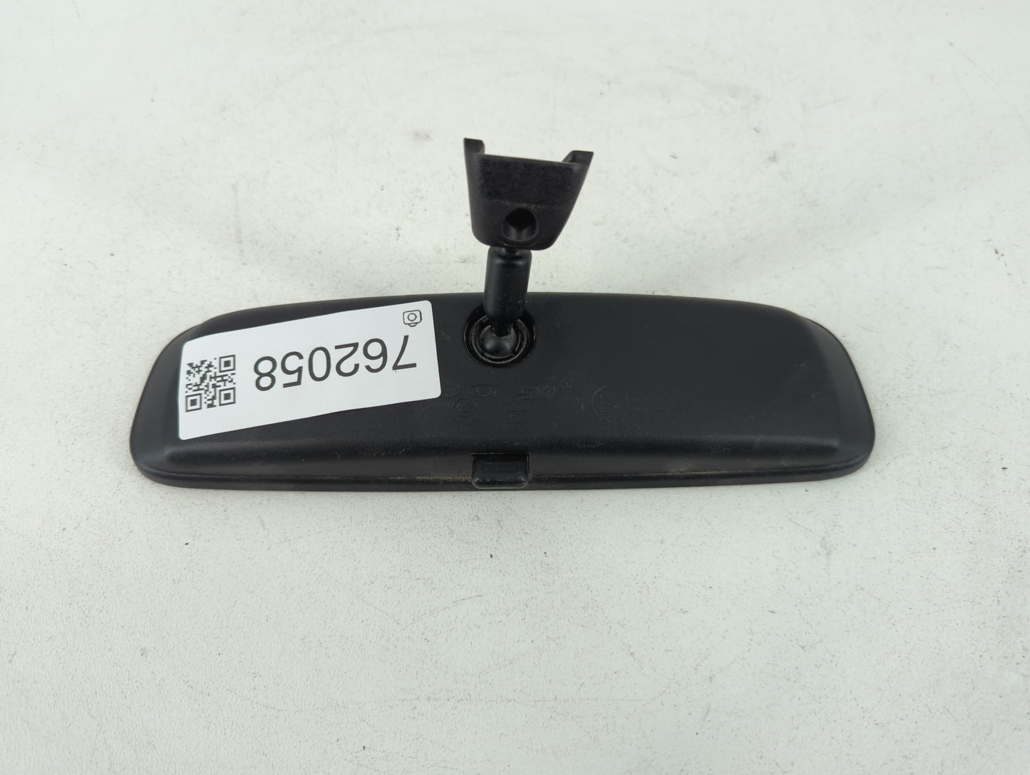2010-2017 Kia Rio Interior Rear View Mirror Replacement OEM P/N:E4012143 Fits OEM Used Auto Parts - Oemusedautoparts1.com