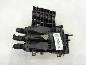 2016-2018 Chevrolet Cruze Fusebox Fuse Box Panel Relay Module P/N:39017449 Fits Fits 2016 2018 OEM Used Auto Parts