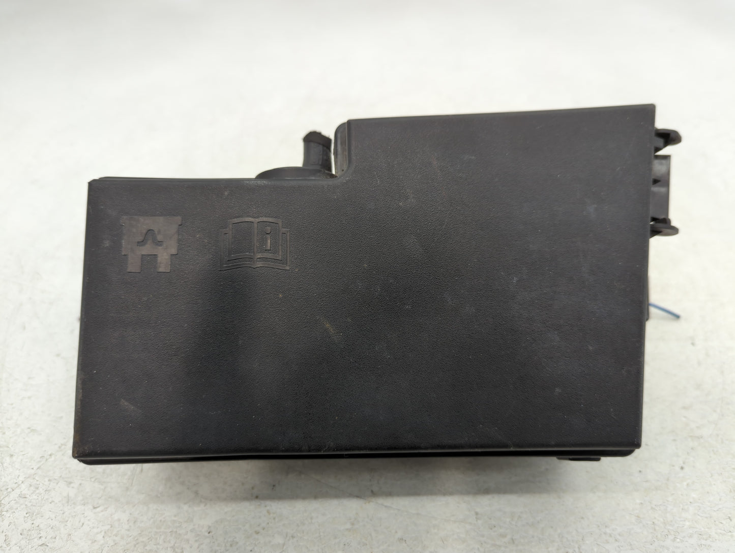 2012-2014 Ford Focus Fusebox Fuse Box Panel Relay Module P/N:AV6T-14A067-AD E02345500 Fits Fits 2012 2013 2014 OEM Used Auto Parts - Oemusedautoparts1.com