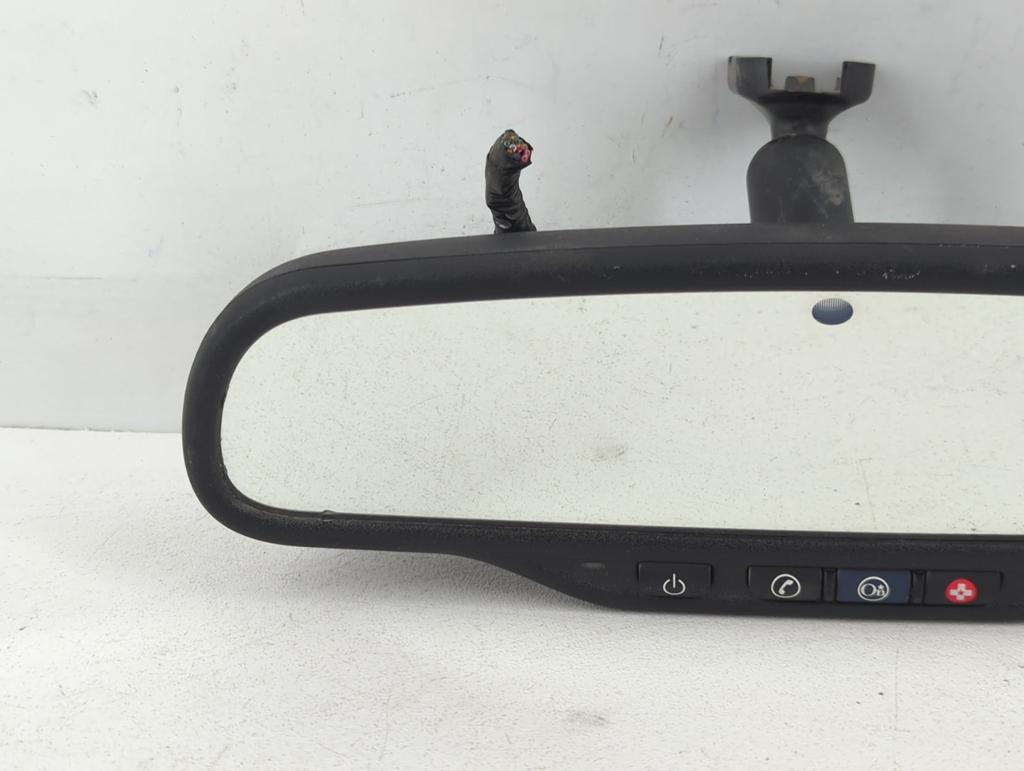 2009 Gmc Yukon Xl 1500 Interior Rear View Mirror Replacement OEM P/N:IE11025898 Fits OEM Used Auto Parts - Oemusedautoparts1.com
