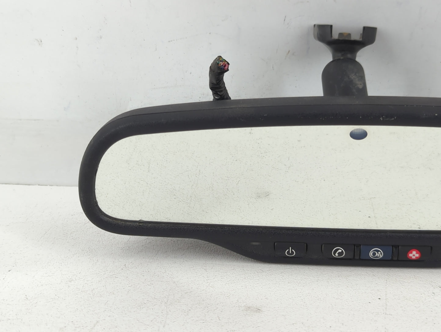 2009 Gmc Yukon Xl 1500 Interior Rear View Mirror Replacement OEM P/N:IE11025898 Fits OEM Used Auto Parts - Oemusedautoparts1.com