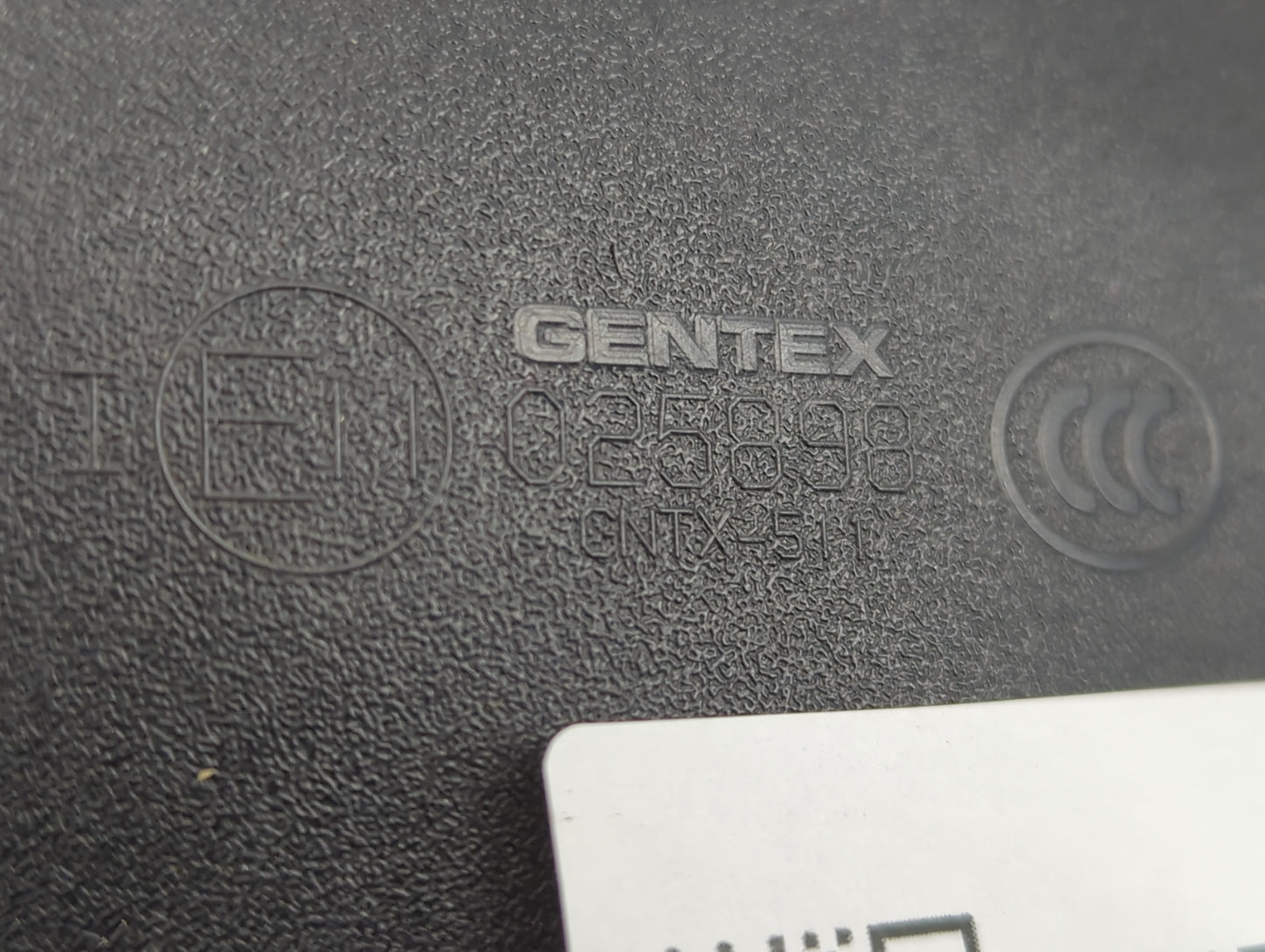 2009 Gmc Yukon Xl 1500 Interior Rear View Mirror Replacement OEM P/N:IE11025898 Fits OEM Used Auto Parts - Oemusedautoparts1.com