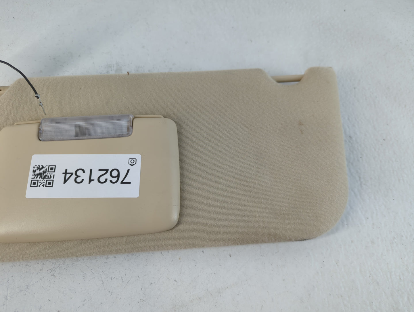 2008-2009 Mercury Sable Sun Visor Shade Replacement Driver Left Mirror Fits Fits 2008 2009 OEM Used Auto Parts - Oemusedautoparts1.com