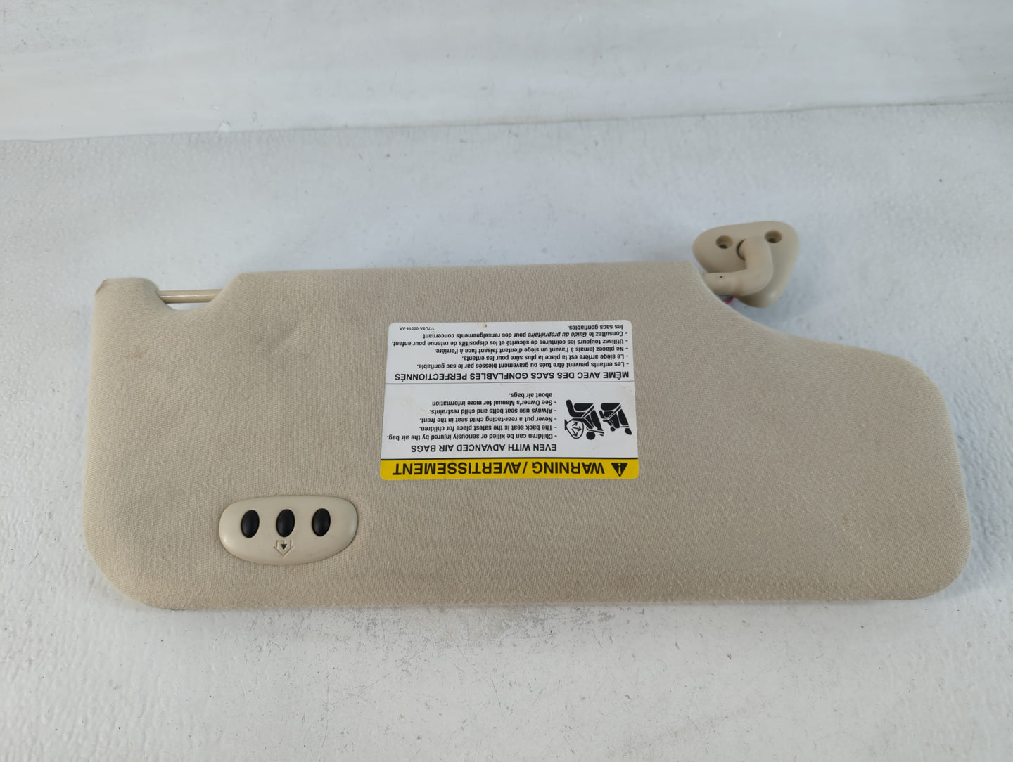 2008-2009 Mercury Sable Sun Visor Shade Replacement Driver Left Mirror Fits Fits 2008 2009 OEM Used Auto Parts - Oemusedautoparts1.com
