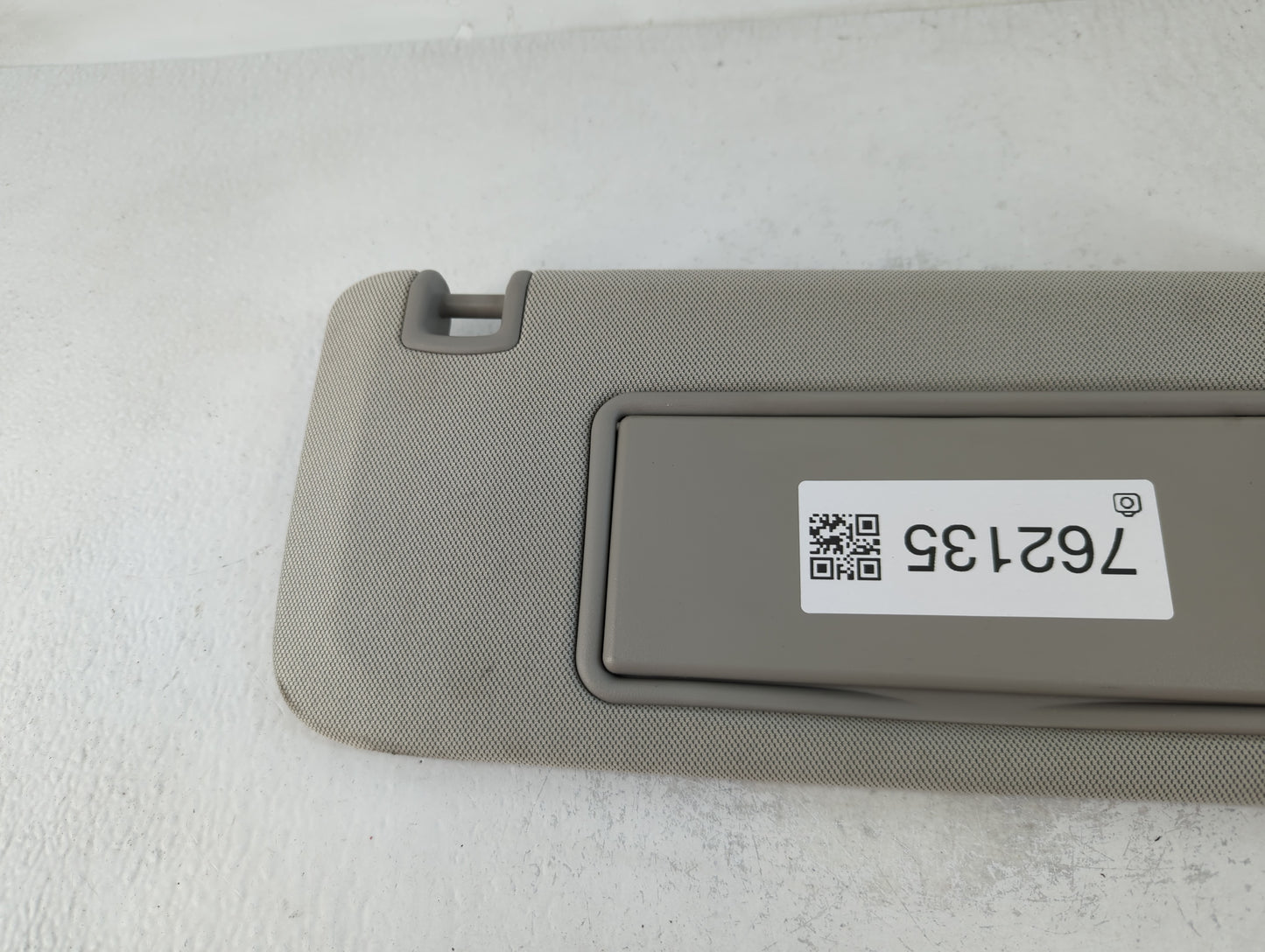 2013-2016 Chevrolet Malibu Sun Visor Shade Replacement Passenger Right Mirror Fits Fits 2013 2014 2015 2016 OEM Used Auto Parts - Oemusedautoparts1.com